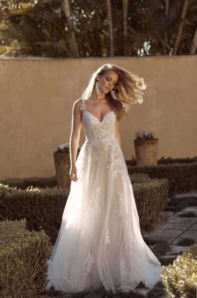 Madi Lane Birdie. Ivory/Latte. Size 16 Madi Lane Birdie. Ivory/Latte. Size 16